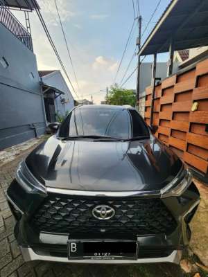 Jual bekas Toyota Veloz Hitam Q TSS 2022 jual cepat nego sampai jadi,lokasi di Tangerang Kota