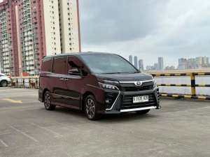 Toyota Voxy 2018 , tersedia melalui melalui situs Olx