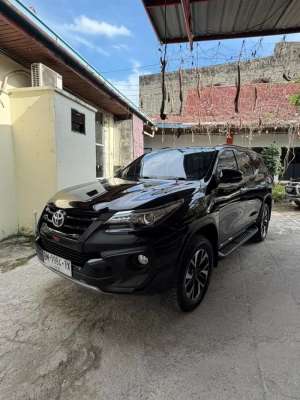 Jual bekas TOYOTA VRZ TRD 2.4 DIESEL 2017 AUTOMATIC,lokasi di Pekanbaru Kota