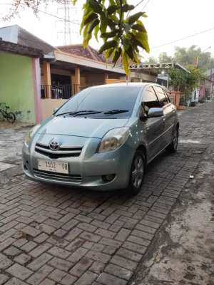 Toyota yaris 2008 e manual , tersedia melalui melalui situs Olx