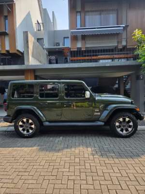Jual bekas Unit super like new Jeep wrangler sahara 2.0,lokasi di Bandung Kab.
