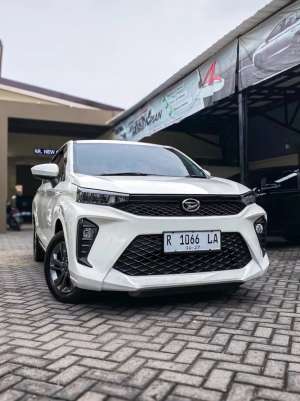 Jual bekas Xenia 1.3 R CVT 2022 Putih,lokasi di Malang Kota