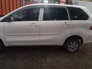 Jual bekas Xenia Putih Milik Pribadi Dijual Murah,lokasi di Malang Kab.