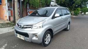 Jual bekas Xenia R Sporty Automatic 2013 Airbags Siap Pakai,lokasi di Surabaya Kota