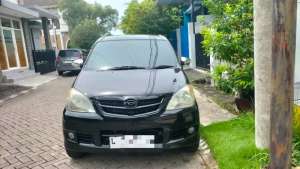 Jual bekas Xenia Xi manual 2010,low km, pjk gress. Nol spet. Nyacat kualat.,lokasi di Surabaya Kota