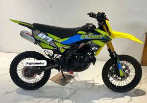 Jual bekas 3 - KLX 150 2023 pajak hidup,lokasi di Tangerang Kota