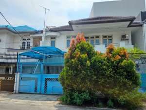 Aman, Nyaman, StrategisSemua Ada di Sini, Disewakan Rumah 2 lantai di perumahan kartini minimal sewa 2 tahun siap huni lokasi yang strategis lokasi di Jakarta Pusat, tersedia melalui melalui situs Olx