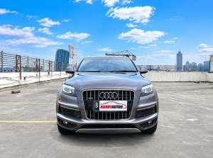 Jual bekas Audi Q7 3.0 Facelift 2011 Abu-abu,lokasi di Jakarta Barat