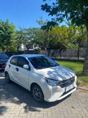Jual bekas Daihatsu Ayla 2023 Bensin,lokasi di Surabaya Kota