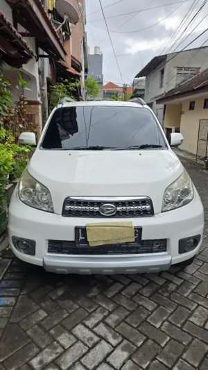 Jual bekas Daihatsu Terios TX AT 2012,lokasi di Surabaya Kota