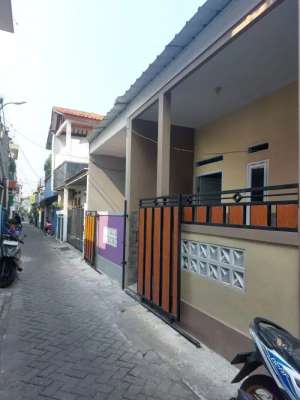 di jual rumah minimalis 2 lantai di Ciledug Tangerang kota lokasi di Tangerang Kota, tersedia melalui melalui situs Olx