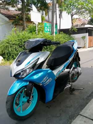 Jual bekas Dijual aerox 2025 pjk hidup km 7ribu,lokasi di Jakarta Selatan