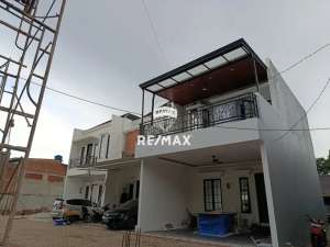 DIJUAL CEPAT RUMAH CANTIK DI DAERAH CIBUBUR JAKARTA TIMUR lokasi di Jakarta Timur, tersedia melalui melalui situs Olx