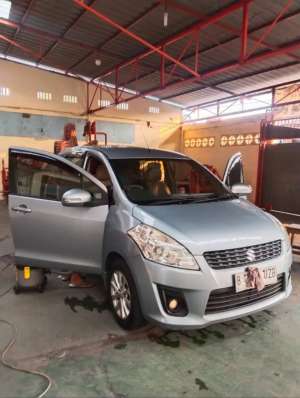 Jual bekas Dijual Mobil Ertiga 12 Tangan pertama dari baru,lokasi di Bekasi Kab.