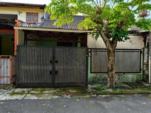 DIJUALRumah 2 Lantai Full Furnished di Vila Pamulang lokasi di Tangerang Selatan Kota, tersedia melalui melalui situs Olx