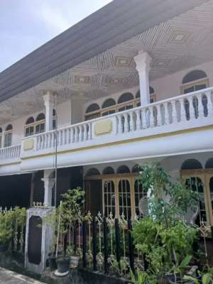 Dijual rumah 2 lantai di kota padang lokasi di Padang Kota, tersedia melalui melalui situs Olx