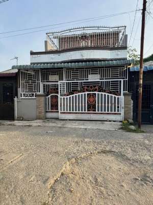 Dijual Rumah 2 Lantai di Medan Polonia lokasi di Medan Kota, tersedia melalui melalui situs Olx