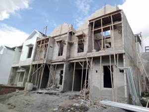 dijual Rumah 2 lantai on proses siap huni Dekat Stasiun KCIC Padalarang lokasi di Bandung Barat Kab., tersedia melalui melalui situs Olx