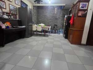 Dijual Rumah dalam komplek di Kebon Jeruk lokasi di Jakarta Barat, tersedia melalui melalui situs Olx