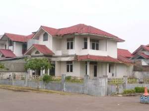Dijual Rumah di Jl.Anggrek Loka, Graha Raya Bintaro Jaya, Tangerang Selatan lokasi di Tangerang Selatan Kota, tersedia melalui melalui situs Olx