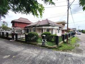 Dijual Rumah di Perumahan Kedamaian Permai 1 kota Palembang lokasi di Palembang Kota, tersedia melalui melalui situs Olx
