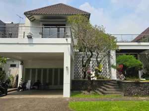 Dijual Rumah Mewah Cluster Heliconia, De Park BSD lokasi di Tangerang Kab., tersedia melalui melalui situs Olx
