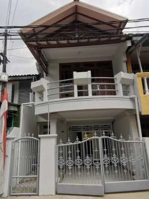 Dijual Rumah Murah Perumahan DKI, Pondok Kelapa, Duren Sawit, Jakarta lokasi di Bekasi Kota, tersedia melalui melalui situs Olx