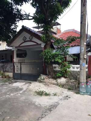 DIKONTRAKKANDISEWAKAN RUMAH 1 LANTAI CILEDUG PURIBETA lokasi di Tangerang Kota, tersedia melalui melalui situs Olx