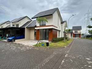 Disewa Rumah Posisi Sudut 2 Menit ke Bandara1 Menit Jalan Tol lokasi di Makassar Kota, tersedia melalui melalui situs Olx