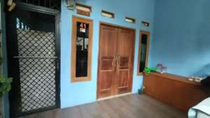 Disewakan Rumah Dengan Kios Untuk Usaha lokasi di Bekasi Kota, tersedia melalui melalui situs Olx