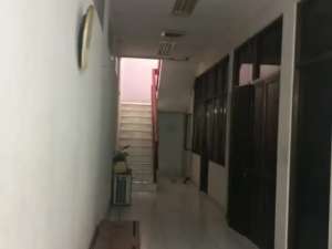 Disewakan Rumah Ex Apotek di Pondok Kacang, Kecamatan Pondok Aren, tanggerang selatan lokasi di Tangerang Selatan Kota, tersedia melalui melalui situs Olx