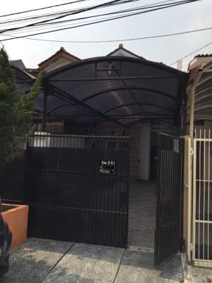 Disewakan Rumah Full Furnished di Kavling DKI Meruya Selatan, Jakarta lokasi di Jakarta Barat, tersedia melalui melalui situs Olx