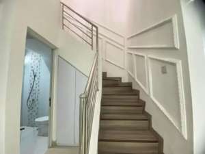 Disewakan Rumah Lemonade Boulevard, Luas 180M2, Kamar 41, SHM, Hanya 1,2Kmi Mall Living World, Akses Langsung Tol Tambun Grand Wisata Bekasi lokasi di Bekasi Kab., tersedia melalui melalui situs Olx