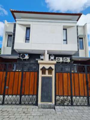 Disewakan rumah modern minimalis lokasi strategis Denpasar selatan lokasi di Denpasar Kota, tersedia melalui melalui situs Olx