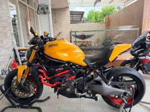 Jual bekas Ducati monster 821 yellow 2018,lokasi di Surabaya Kota
