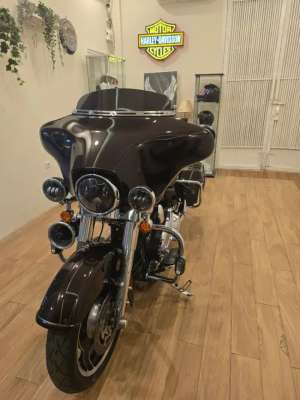 Jual bekas Harley Davidson Streetglide 2011 FP Brown Whiskey,lokasi di Depok Kota