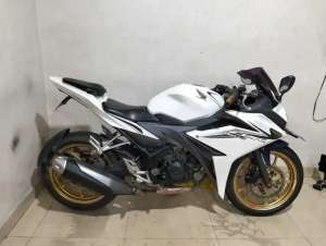 Jual bekas Honda CBR 150 R facelipe 2016,lokasi di Tangerang Kota