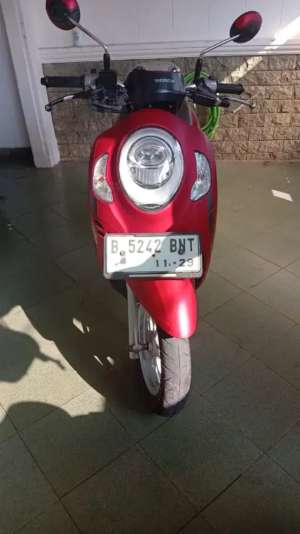 Jual bekas Honda Scoopy 2024 Keyless Surat Komplit,lokasi di Tangerang Selatan Kota