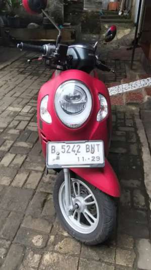 Jual bekas Honda Scoopy 2024 Keyless Surat komplit,lokasi di Tangerang Selatan Kota