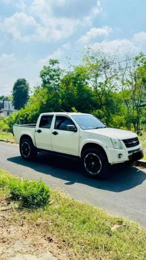Jual bekas Isuzu Dmax 2011,lokasi di Klaten Kab.
