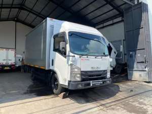 Jual bekas Isuzu ELF 4rdLong Th2021 Box JumboTg-1,lokasi di Surabaya Kota