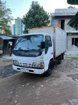 Jual bekas Isuzu Elf Box NHR 55 THN 2013,lokasi di Jakarta Timur