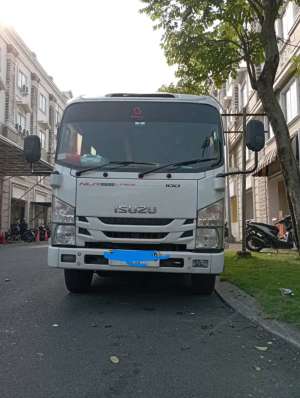 Jual bekas ISUZU ELF MINIBUS 20 SEAT TAHUN 2018,lokasi di Tangerang Kota