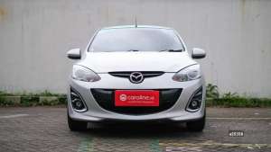 Jual bekas MAZDA 2 R HB 1.5 MT 2013 SILVER,lokasi di Bandung Kota