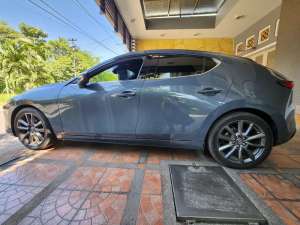 Jual bekas Mazda 3 Hatchback,lokasi di Surabaya Kota