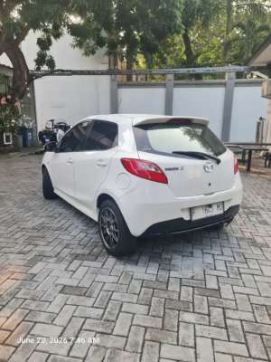 Jual bekas Mazda2 type R matic 2011,lokasi di Bekasi Kota