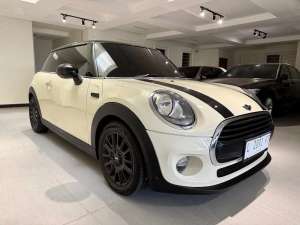 Jual bekas MINI COOPER 2017 TURBO MINI COOPER 3 door MINI F56 non S MINI 2017 1.5,lokasi di Surabaya Kota