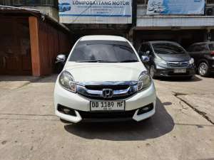 Jual bekas Mobilio New 1.5cc E CVT PRESTIGE 20152014 LimitedEdition Putih,lokasi di Makassar Kota