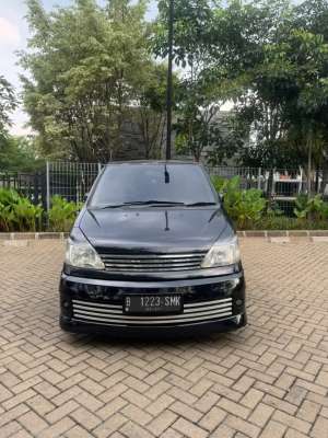 Jual bekas Nissan Serena 2012 Bensin,lokasi di Bogor Kab.