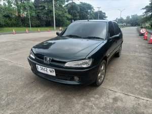 Jual bekas peugeot 306 My2000 mantap,lokasi di Serang Kota